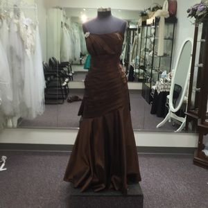 Jade couture fit and flair taffeta gown. Size 14